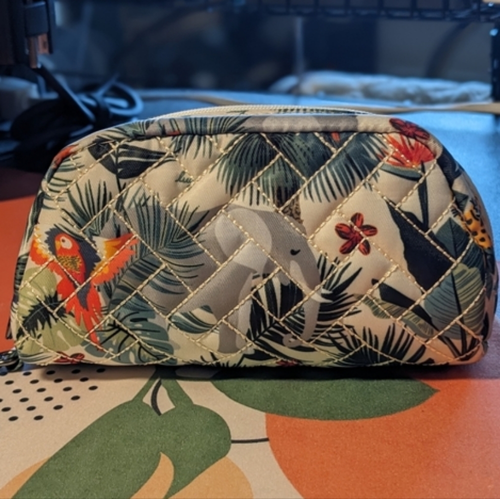 Lug Bobsled Eyeglass Case - Wildlife Cream, LIKE NEW 🌟 GREAT PRINT PLACEMENT 🌟